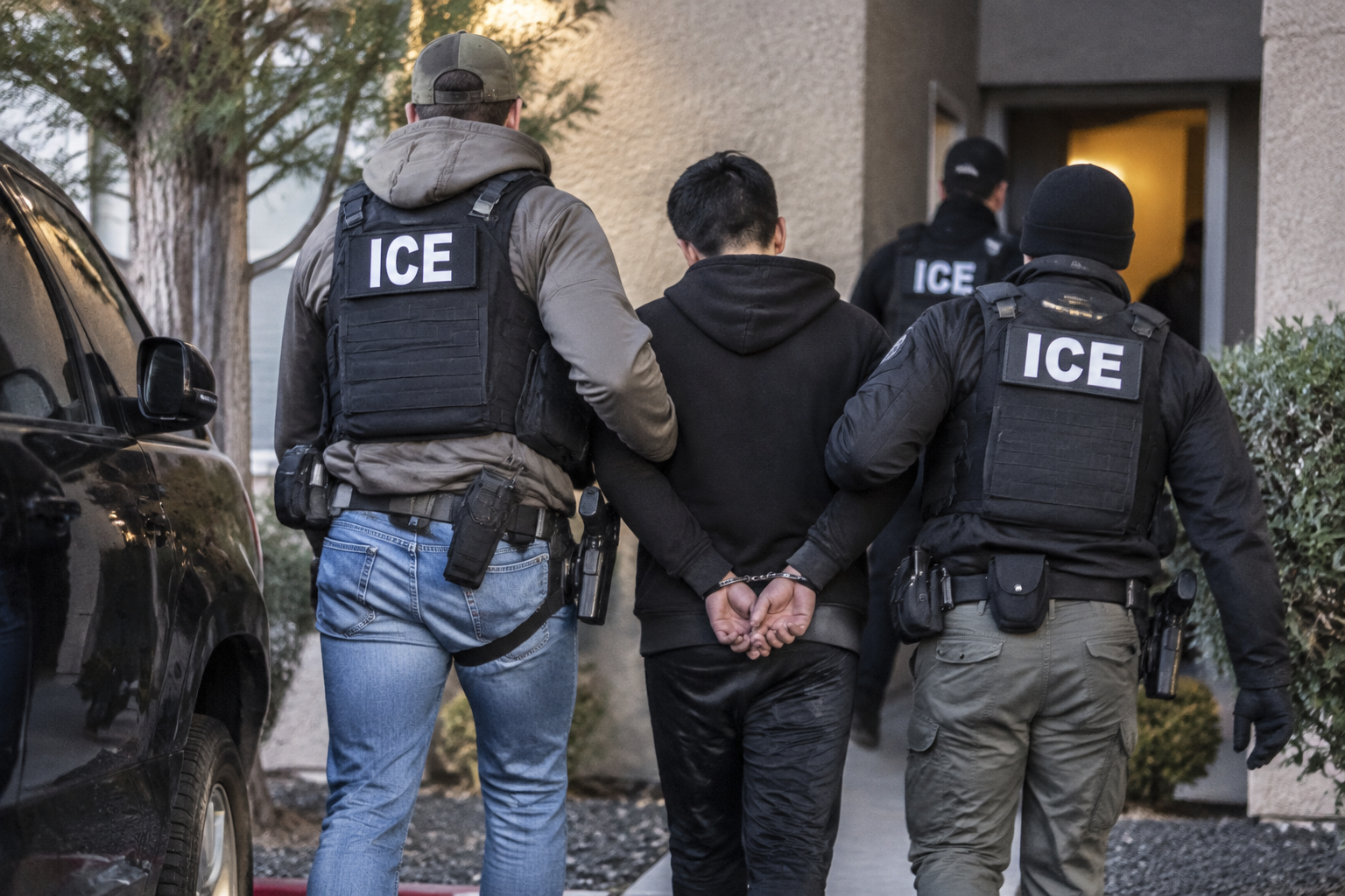ICE, 살인 및 성범죄 연루 중범죄 외국인 체포