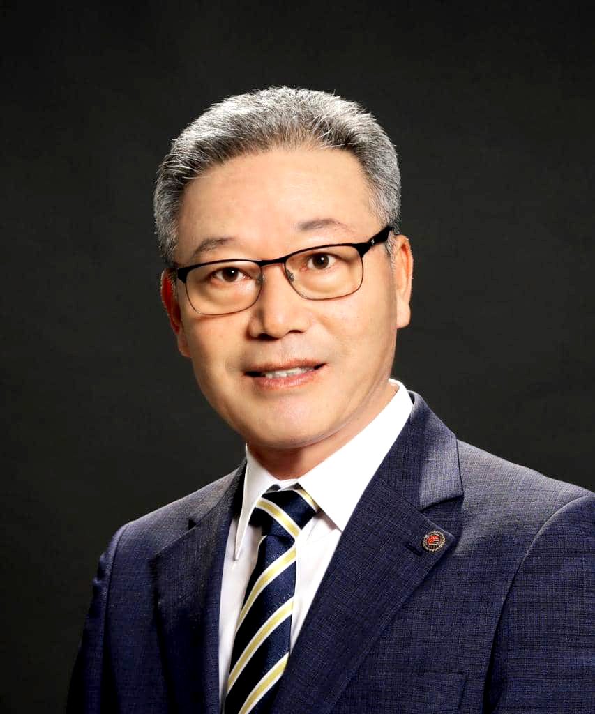 꽃을 키운 사람, 사람을 키운 인생 황병구